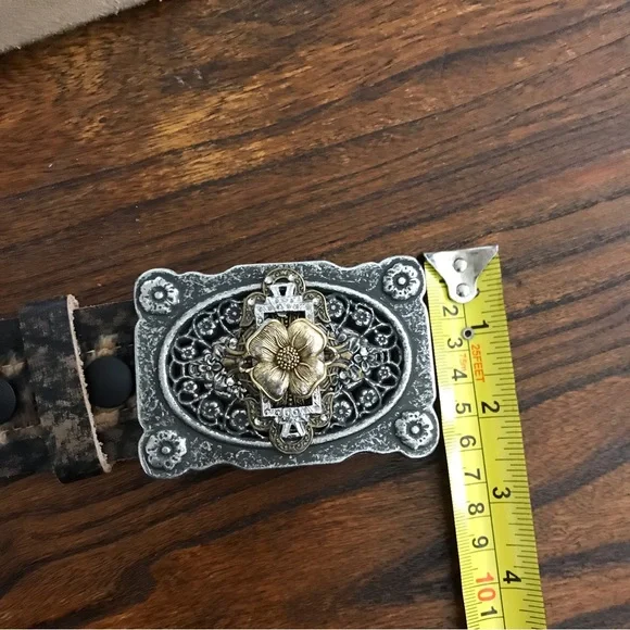 ▪️Handmade Leather Belt with Decorative Buckle